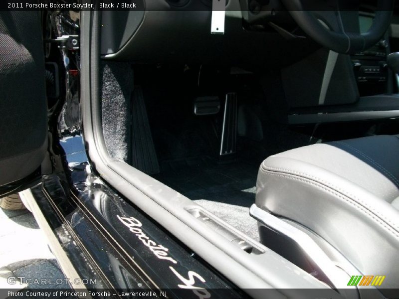Black / Black 2011 Porsche Boxster Spyder