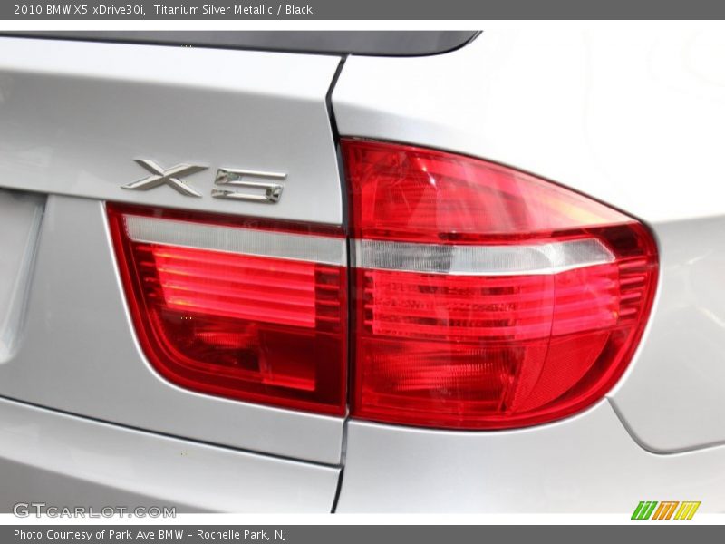 Titanium Silver Metallic / Black 2010 BMW X5 xDrive30i