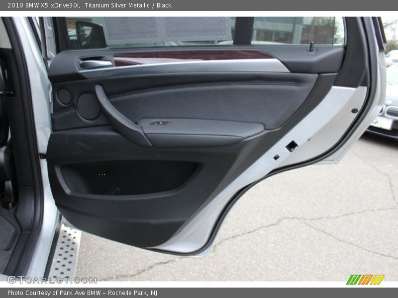 Titanium Silver Metallic / Black 2010 BMW X5 xDrive30i