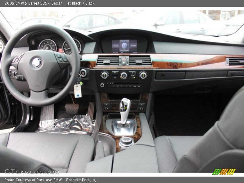 Jet Black / Black 2009 BMW 5 Series 535xi Sedan