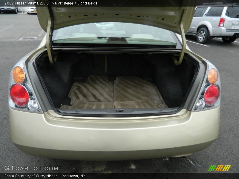 Velvet Beige / Blond Beige 2002 Nissan Altima 2.5 S