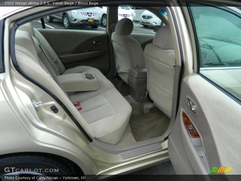 Velvet Beige / Blond Beige 2002 Nissan Altima 2.5 S