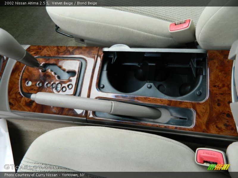 Velvet Beige / Blond Beige 2002 Nissan Altima 2.5 S