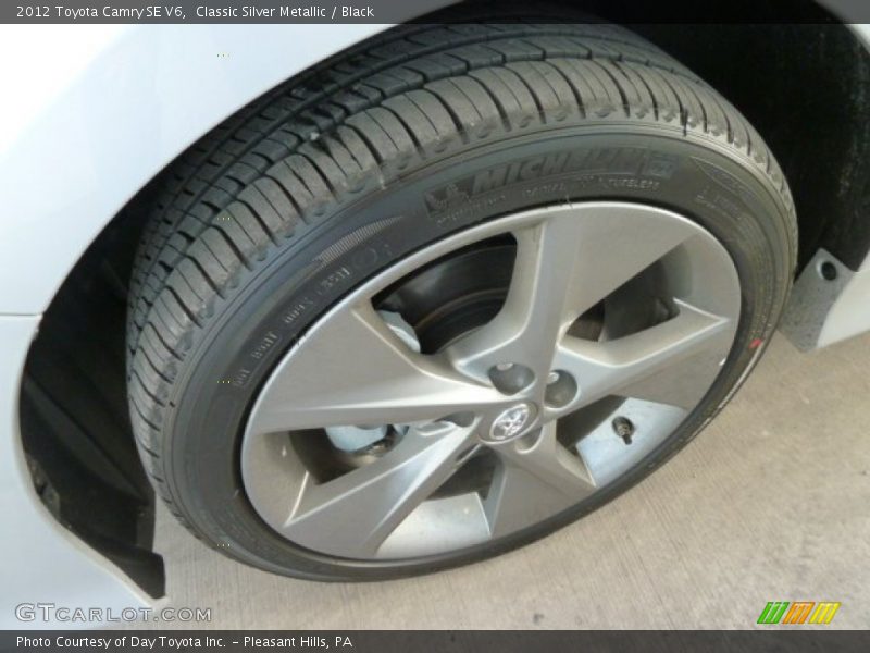 Classic Silver Metallic / Black 2012 Toyota Camry SE V6