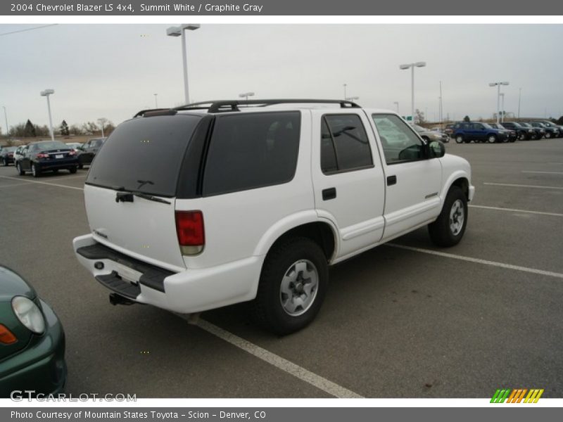 Summit White / Graphite Gray 2004 Chevrolet Blazer LS 4x4