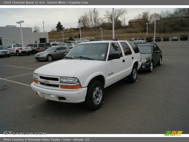 Summit White / Graphite Gray 2004 Chevrolet Blazer LS 4x4