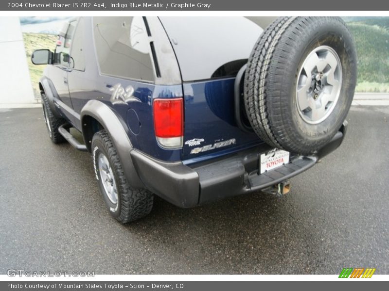 Indigo Blue Metallic / Graphite Gray 2004 Chevrolet Blazer LS ZR2 4x4