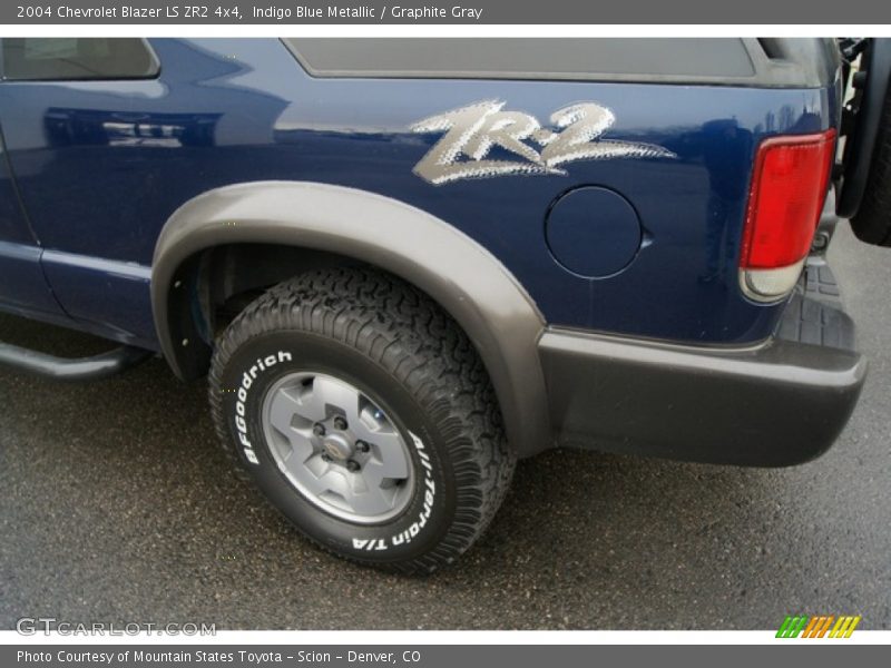 Indigo Blue Metallic / Graphite Gray 2004 Chevrolet Blazer LS ZR2 4x4