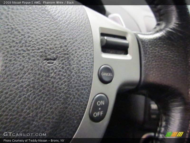 Phantom White / Black 2009 Nissan Rogue S AWD