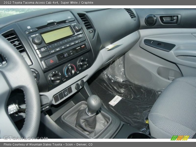 Super White / Graphite 2012 Toyota Tacoma Access Cab 4x4