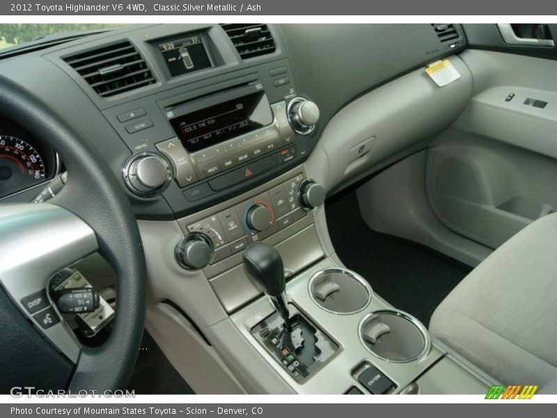 Classic Silver Metallic / Ash 2012 Toyota Highlander V6 4WD