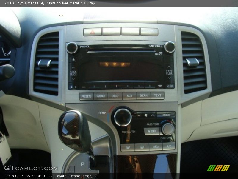 Classic Silver Metallic / Gray 2010 Toyota Venza I4