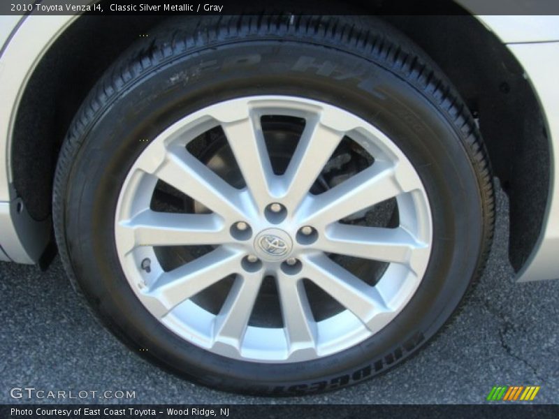 Classic Silver Metallic / Gray 2010 Toyota Venza I4