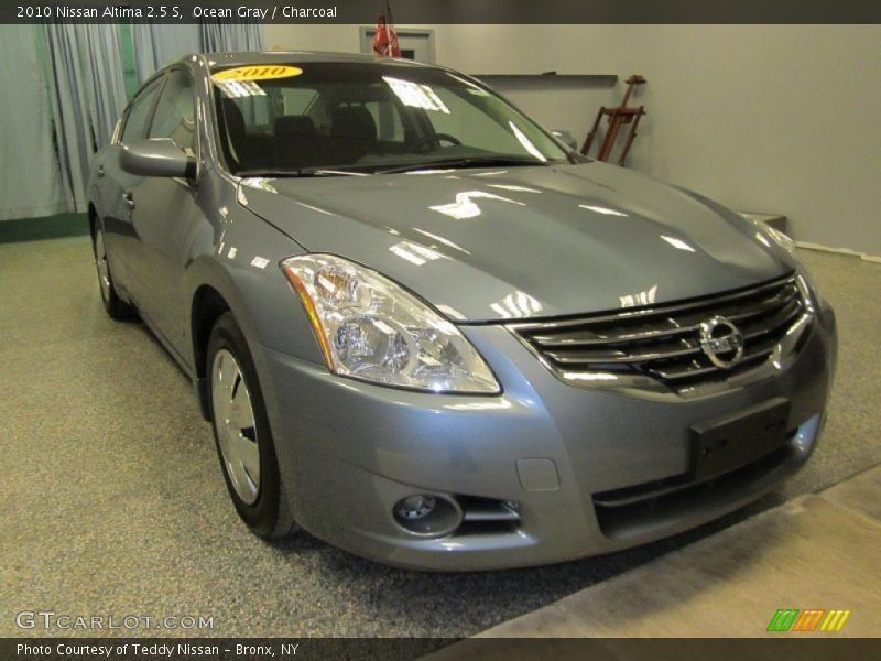 Ocean Gray / Charcoal 2010 Nissan Altima 2.5 S