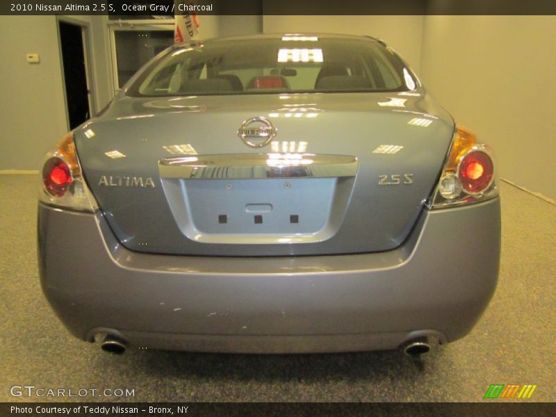 Ocean Gray / Charcoal 2010 Nissan Altima 2.5 S