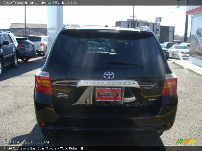 Black / Ash 2010 Toyota Highlander Limited 4WD