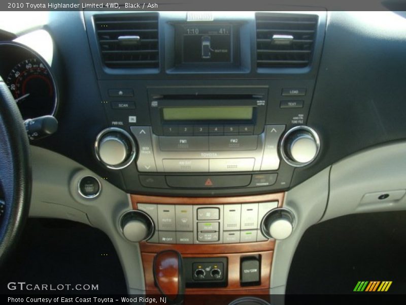 Black / Ash 2010 Toyota Highlander Limited 4WD