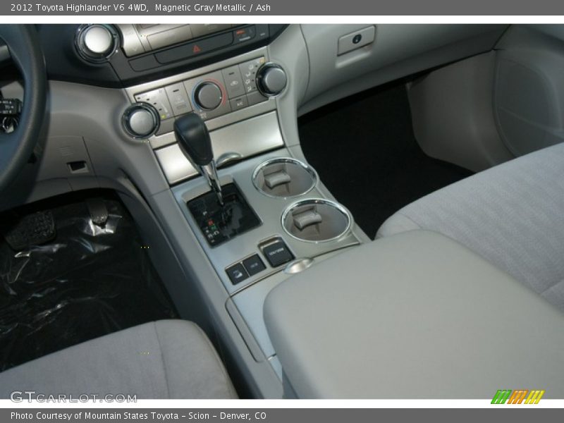 Magnetic Gray Metallic / Ash 2012 Toyota Highlander V6 4WD