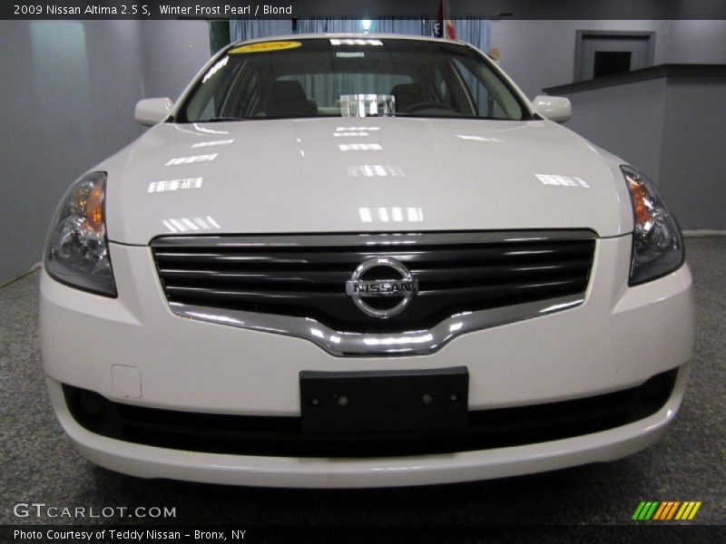 Winter Frost Pearl / Blond 2009 Nissan Altima 2.5 S