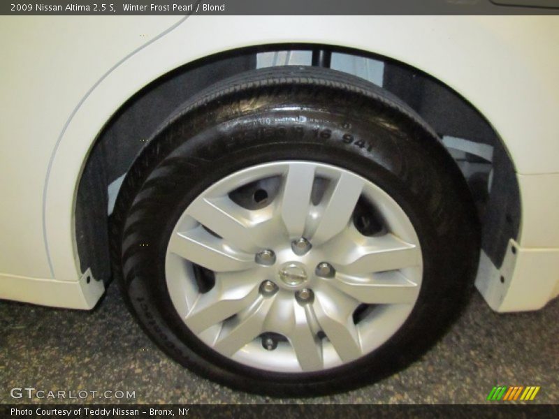 Winter Frost Pearl / Blond 2009 Nissan Altima 2.5 S