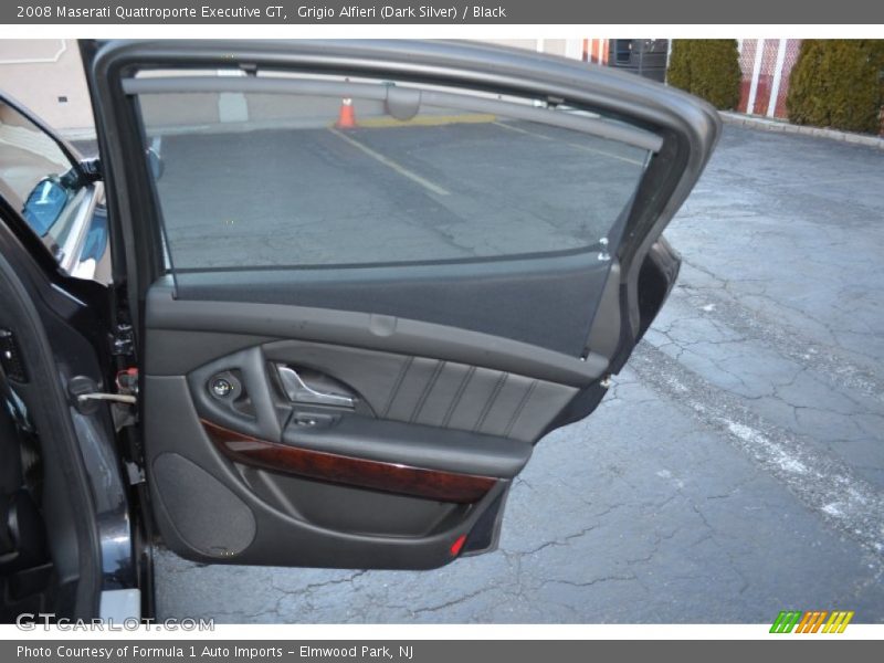 Door Panel of 2008 Quattroporte Executive GT