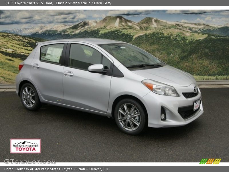 Classic Silver Metallic / Dark Gray 2012 Toyota Yaris SE 5 Door