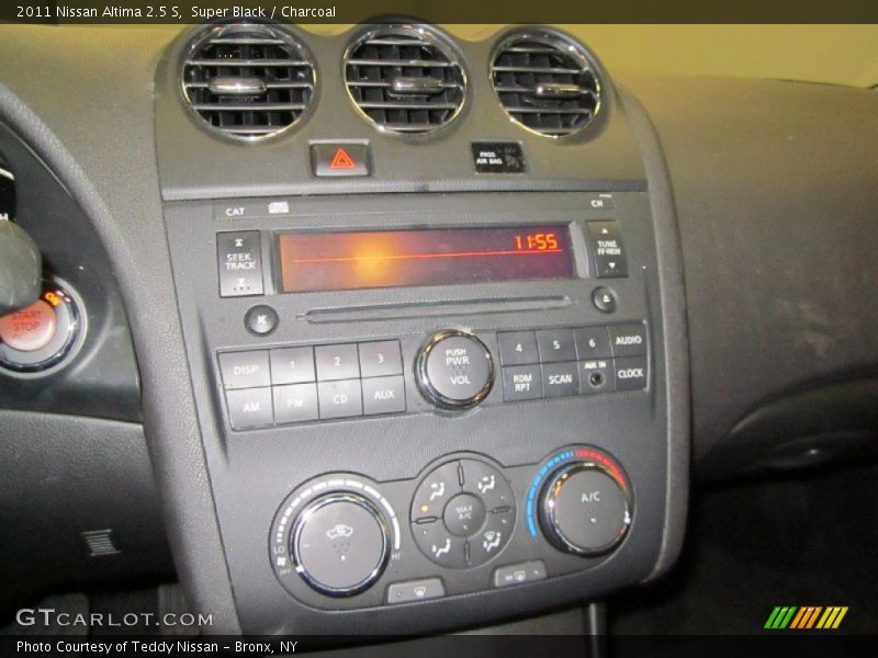 Super Black / Charcoal 2011 Nissan Altima 2.5 S