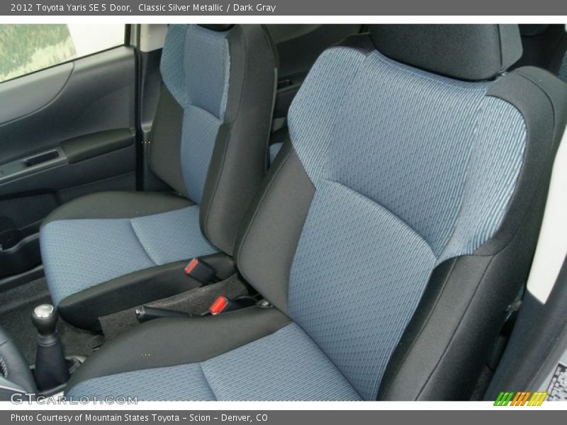 Classic Silver Metallic / Dark Gray 2012 Toyota Yaris SE 5 Door