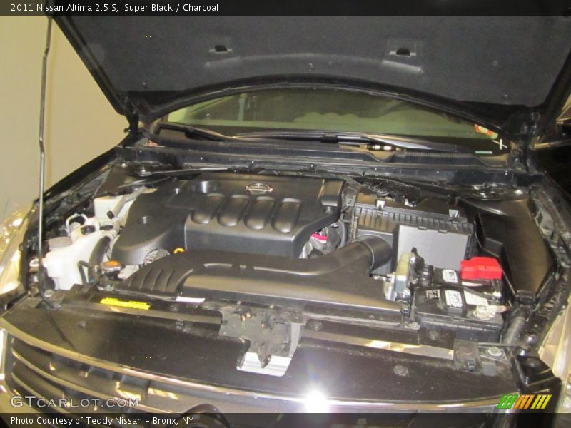 Super Black / Charcoal 2011 Nissan Altima 2.5 S