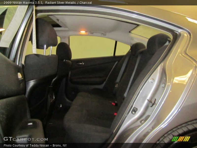 Radiant Silver Metallic / Charcoal 2009 Nissan Maxima 3.5 S