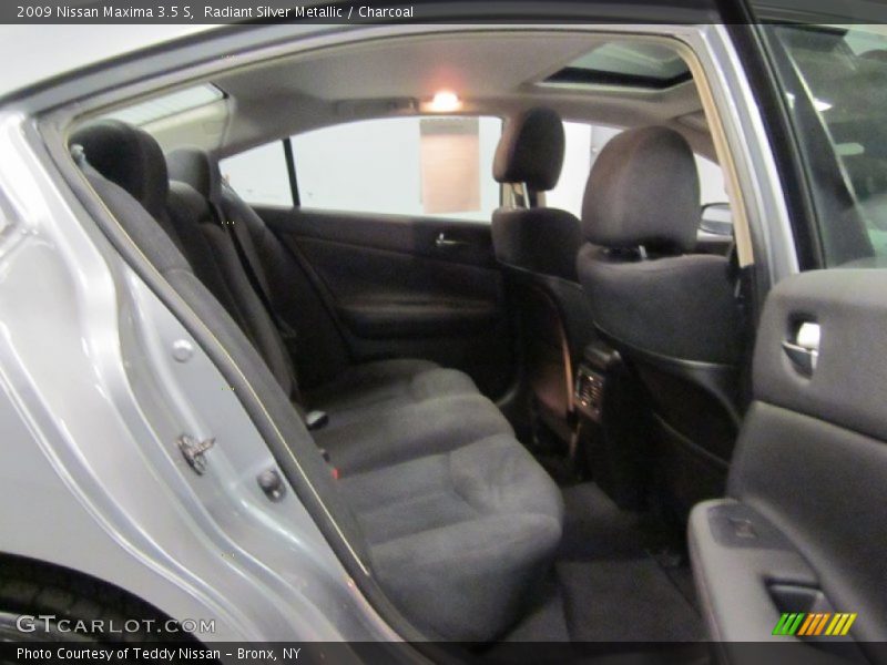 Radiant Silver Metallic / Charcoal 2009 Nissan Maxima 3.5 S
