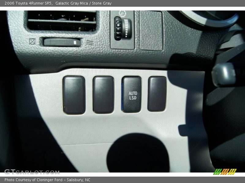 Galactic Gray Mica / Stone Gray 2006 Toyota 4Runner SR5