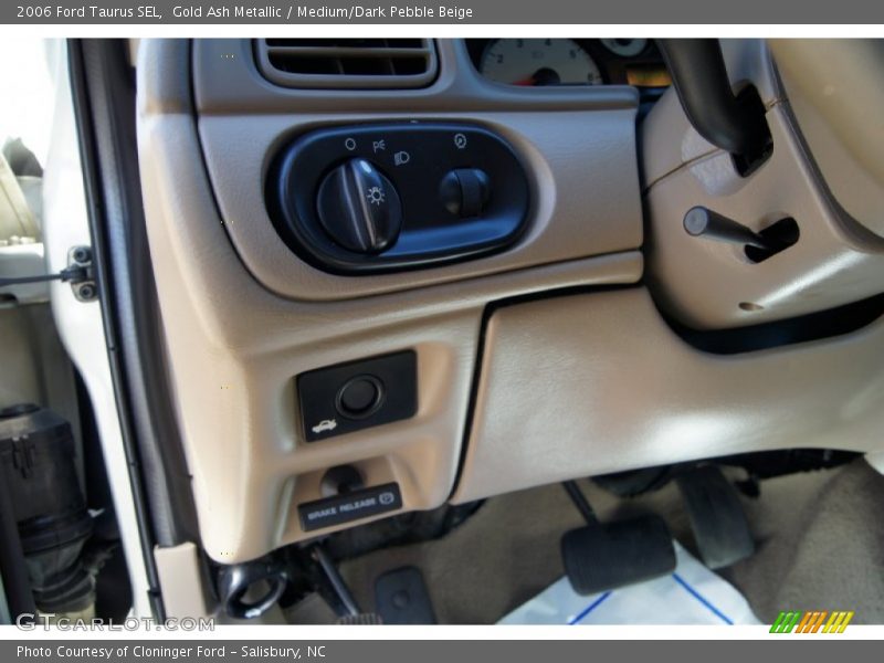 Gold Ash Metallic / Medium/Dark Pebble Beige 2006 Ford Taurus SEL