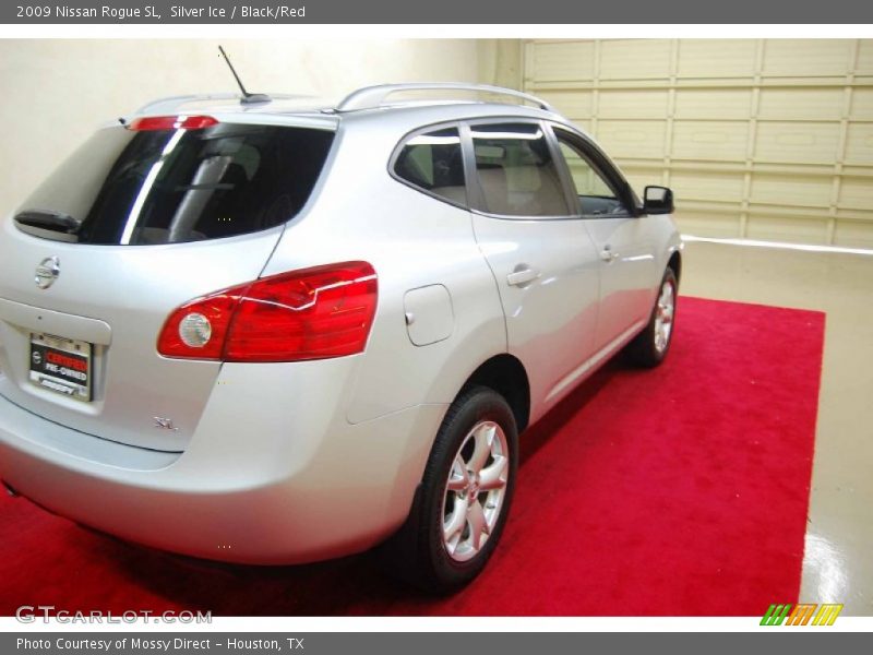 Silver Ice / Black/Red 2009 Nissan Rogue SL