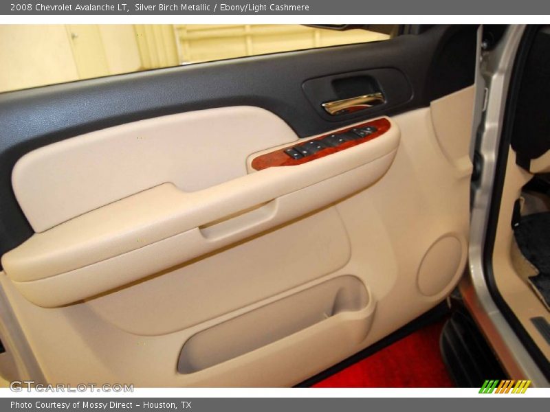 Silver Birch Metallic / Ebony/Light Cashmere 2008 Chevrolet Avalanche LT
