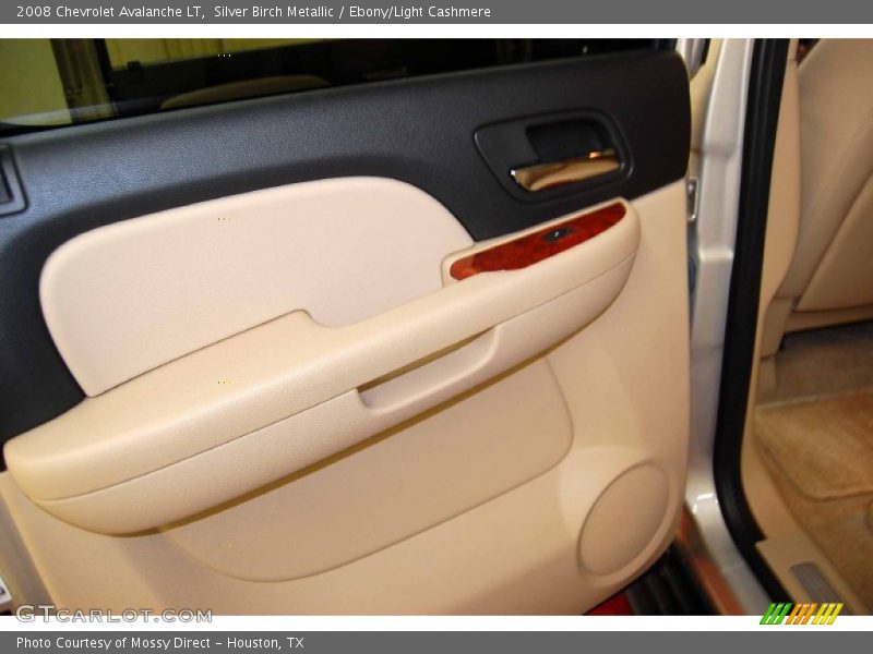 Silver Birch Metallic / Ebony/Light Cashmere 2008 Chevrolet Avalanche LT
