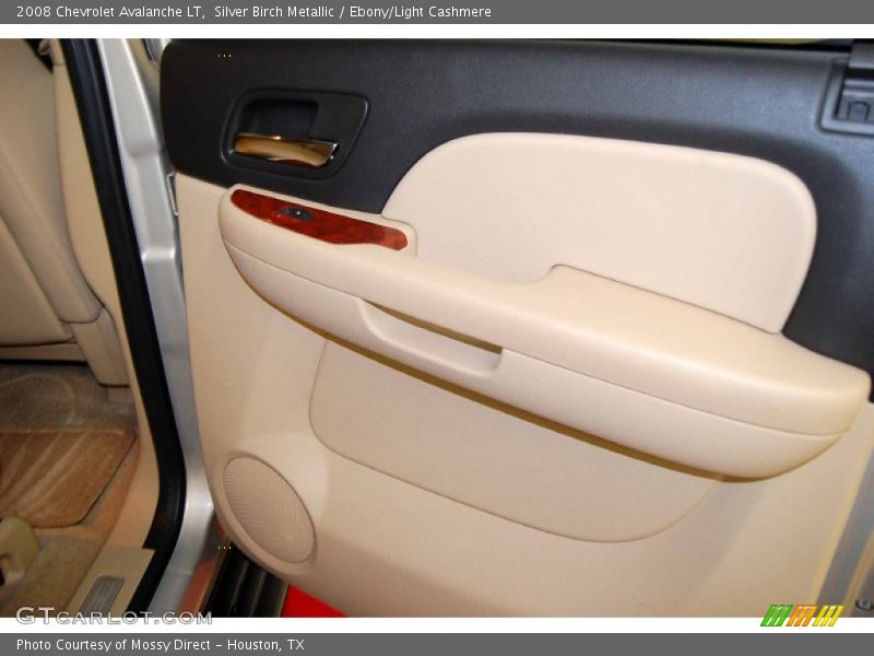 Silver Birch Metallic / Ebony/Light Cashmere 2008 Chevrolet Avalanche LT