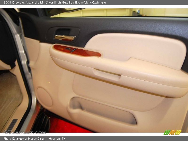 Silver Birch Metallic / Ebony/Light Cashmere 2008 Chevrolet Avalanche LT
