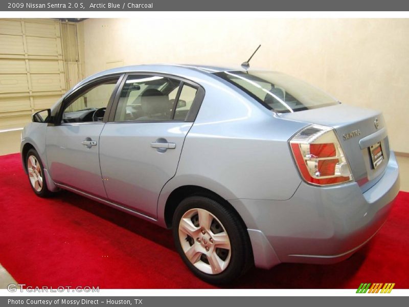 Arctic Blue / Charcoal 2009 Nissan Sentra 2.0 S