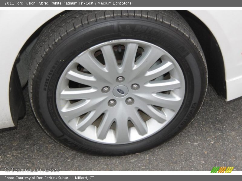White Platinum Tri-Coat / Medium Light Stone 2011 Ford Fusion Hybrid