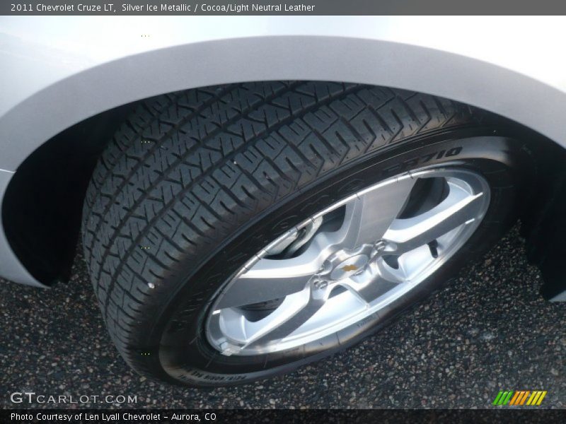 Silver Ice Metallic / Cocoa/Light Neutral Leather 2011 Chevrolet Cruze LT