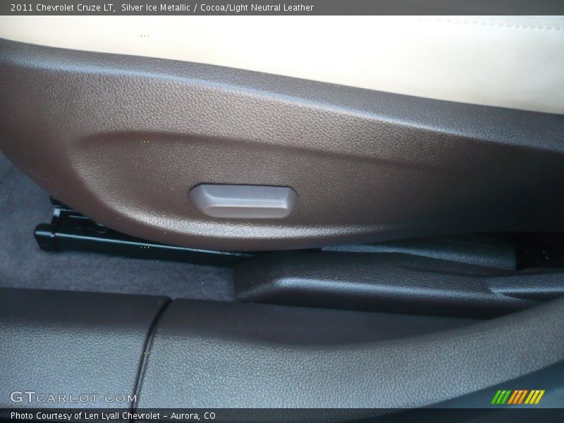 Silver Ice Metallic / Cocoa/Light Neutral Leather 2011 Chevrolet Cruze LT