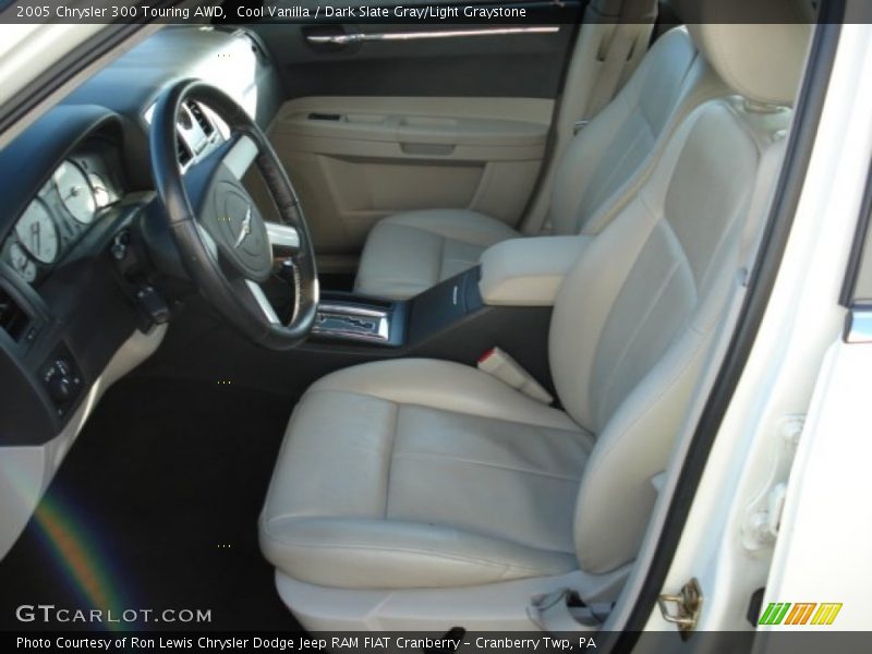 Cool Vanilla / Dark Slate Gray/Light Graystone 2005 Chrysler 300 Touring AWD