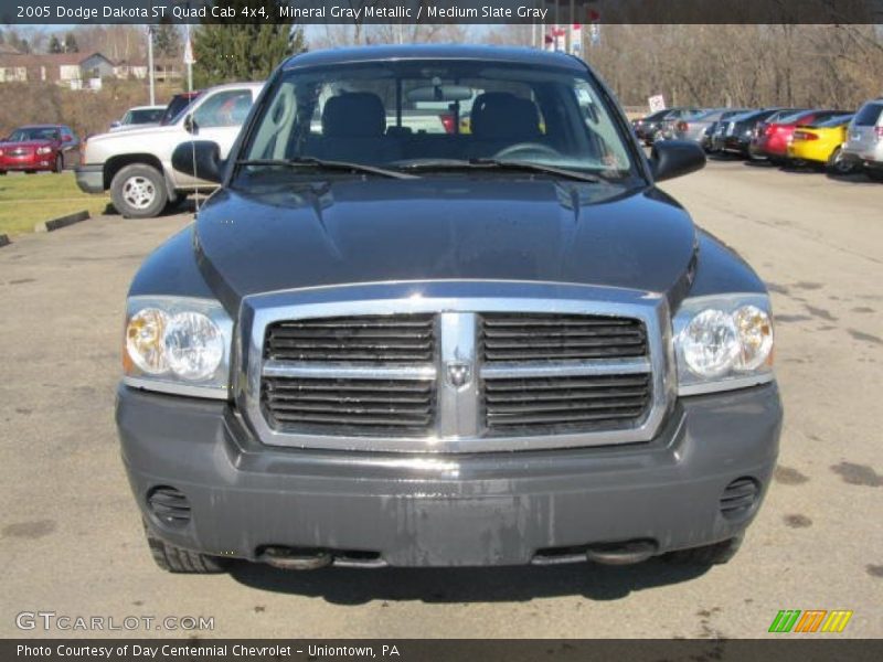 Mineral Gray Metallic / Medium Slate Gray 2005 Dodge Dakota ST Quad Cab 4x4
