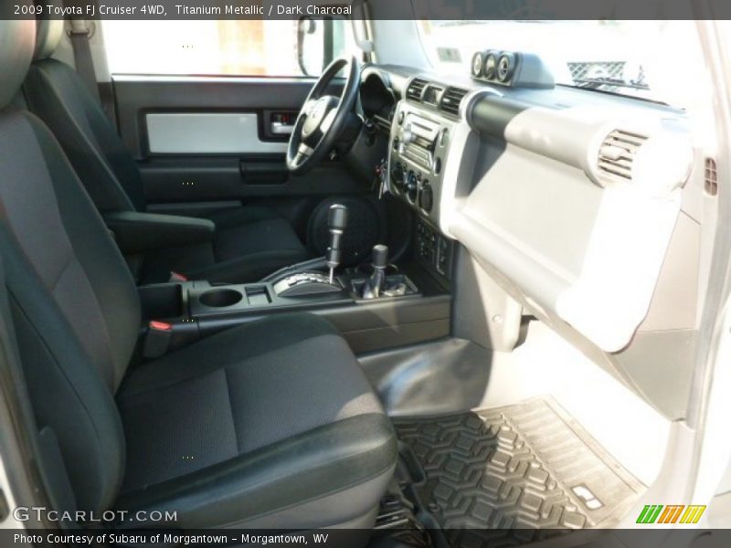 Titanium Metallic / Dark Charcoal 2009 Toyota FJ Cruiser 4WD