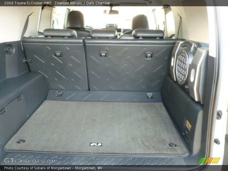 Titanium Metallic / Dark Charcoal 2009 Toyota FJ Cruiser 4WD