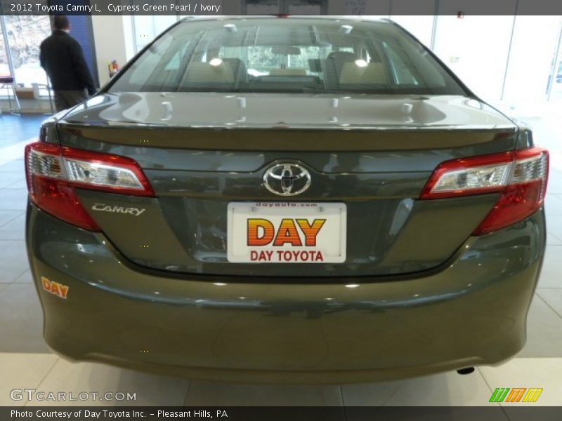 Cypress Green Pearl / Ivory 2012 Toyota Camry L