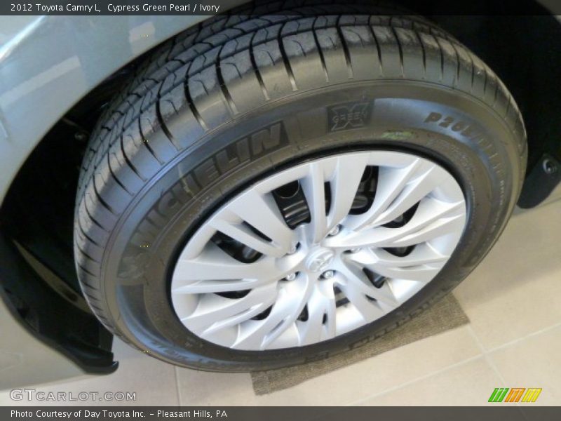 Cypress Green Pearl / Ivory 2012 Toyota Camry L