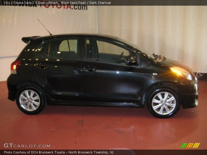 Black Sand Pearl / Dark Charcoal 2011 Toyota Yaris S 5 Door Liftback