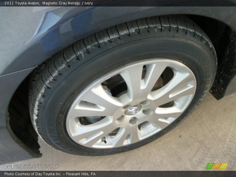 Magnetic Gray Metallic / Ivory 2012 Toyota Avalon